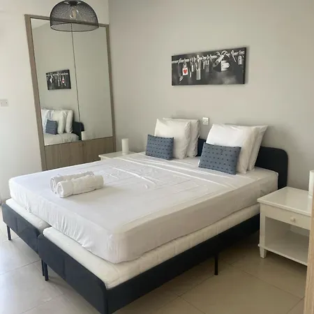 Valentina Apartments Seaside Living In Paphos Ξενοδοχείο με διαμερίσματα