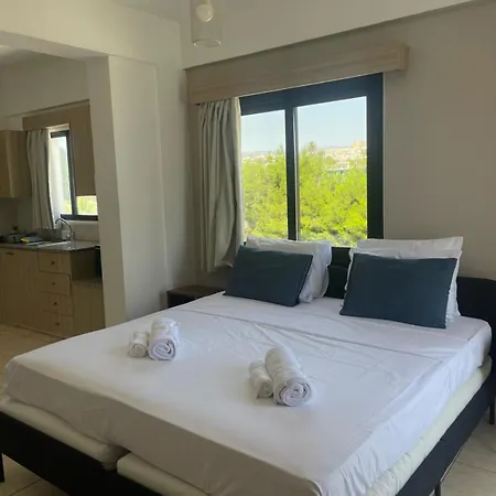 Valentina Apartments Seaside Living In Paphos Hotel apartamentowy Pafos