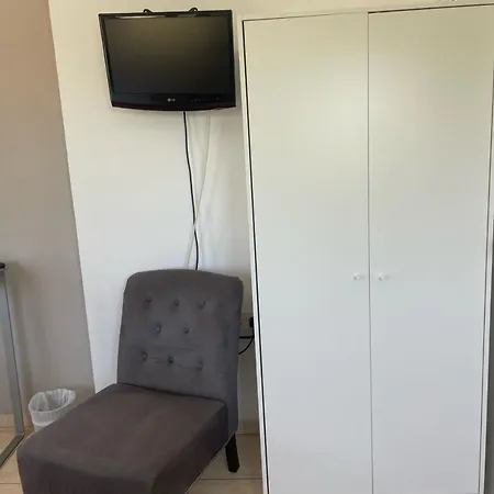 Valentina Apartments Seaside Living In Paphos 公寓式酒店