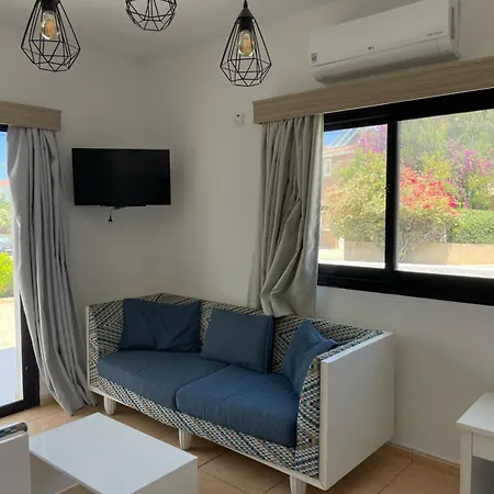 Hotel apartamentowy Valentina Apartments Seaside Living In Paphos Pafos