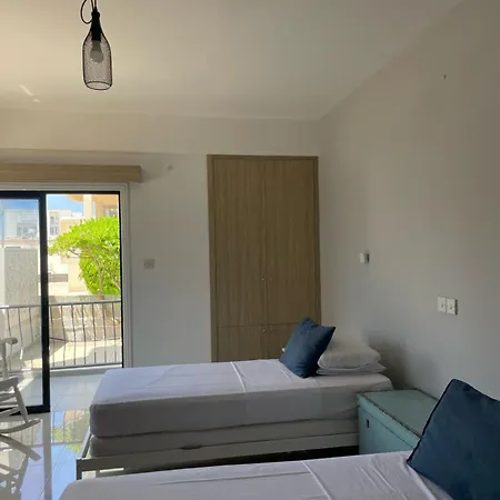 아파트호텔 Valentina Apartments Seaside Living In Paphos 파포스